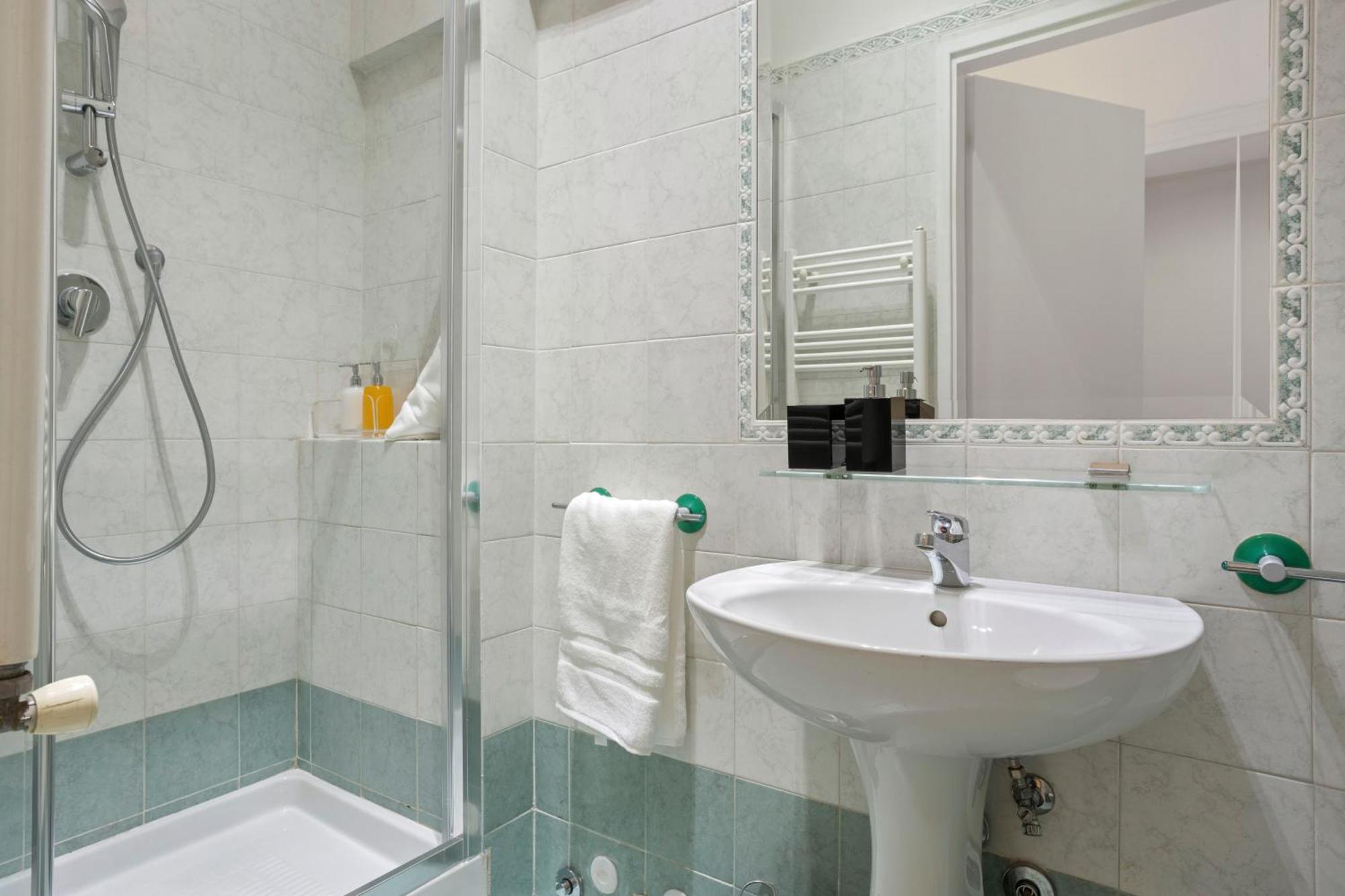 Visconti58 Boutique House - Modern With Balcony Apartment *